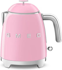 Smeg 0.8 L Mini Cordless Electric Kettle - KLF05PKUS|Mini bouilloire électrique Smeg sans fil de 0,8 l - KLF05PKUS