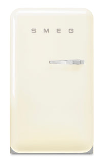 Smeg 4.31 Cu. Ft. Retro Compact Refrigerator - FAB10ULCR3|Réfrigérateur compact Smeg rétro de 4,31 pi3 - FAB10ULCR3