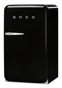 Smeg 4.31 Cu. Ft. Retro Compact Refrigerator - FAB10URBL3|Réfrigérateur compact Smeg rétro de 4,31 pi3 - FAB10URBL3