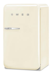 Smeg 4.31 Cu. Ft. Retro Compact Refrigerator - FAB10URCR3|Réfrigérateur compact Smeg rétro de 4,31 pi3 - FAB10URCR3