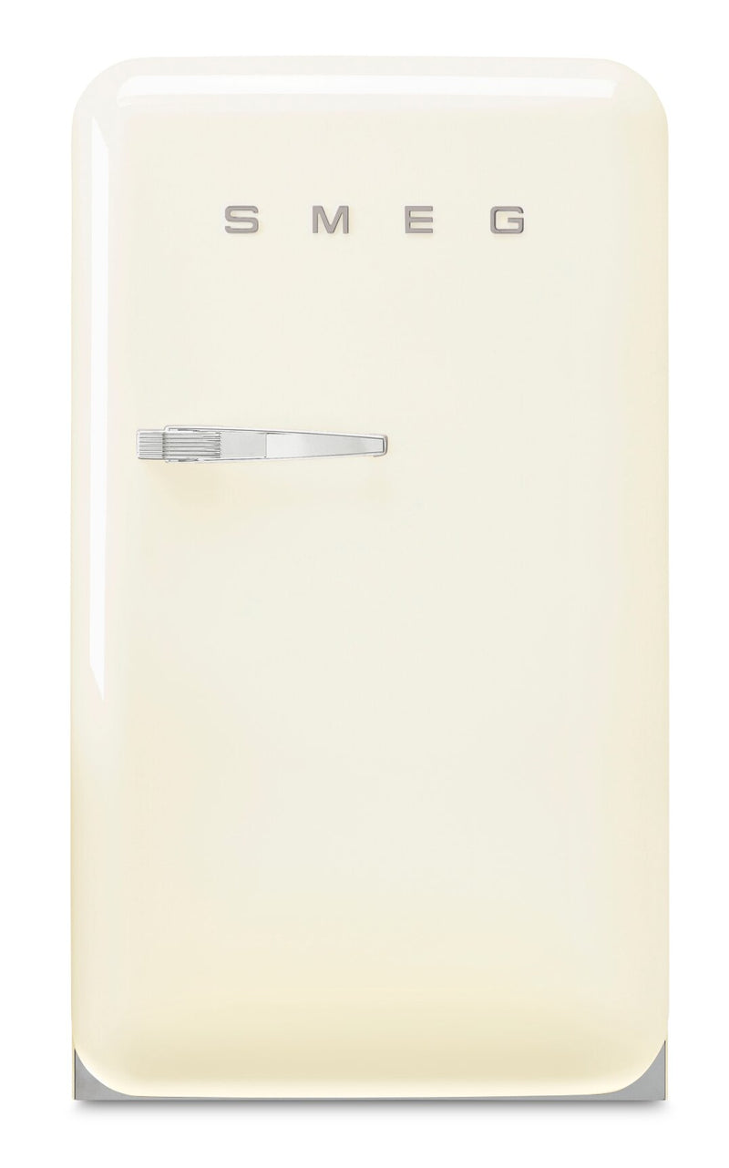 Smeg 4.31 Cu. Ft. Retro Compact Refrigerator - FAB10URCR3|Réfrigérateur compact Smeg rétro de 4,31 pi3 - FAB10URCR3