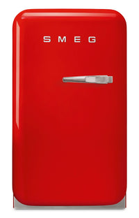 Smeg 1.5 Cu. Ft. Retro Compact Refrigerator - FAB5ULRD3 |Réfrigérateur compact Smeg rétro de 1,5 pi3 - FAB5ULRD3