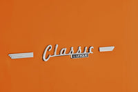 Classic Retro by Unique 24" 12 Cu. Ft. Bottom-Freezer Refrigerator - Creamsicle Orange - UGP-340L O AC | Réfrigérateur rétro Classic Rétro par Unique de 24 po et de 12 pi3 à congélateur inférieur sans givre - orange creamsicle - UGP-340L O AC | U340LOAC