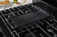 Whirlpool 5 Cu. Ft. Smart Gas Range with Air Fry and Self-Clean - Black - WFGS7530RB | Cuisinière intelligente à gaz Whirlpool de 5 pi³ avec friture à air et autonettoyage - noire - WFGS7530RB | WFGS75RB