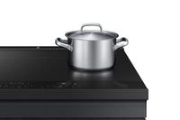 Samsung 6.3 Cu. Ft. Smart Induction Slide In Range with Air Sous Vide - Matte Black - NSI6DG9500MTAC | Cuisinière intelligente à induction encastrée Samsung de 6,3 pi³ avec Air Sous Vide - noir mat - NSI…