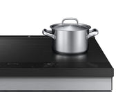 Samsung 6.3 Cu. Ft. Smart Induction Slide In Range - Stainless Steel - NSI6DG9100SRAC | Cuisinière intelligente à induction encastrée Samsung de 6,3 pi³ - acier inoxydable - NSI6DG9100SRAC