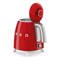 Smeg 0.8 L Mini Cordless Electric Kettle - KLF05RDUS|Mini bouilloire électrique Smeg sans fil de 0,8 l - KLF05RDUS