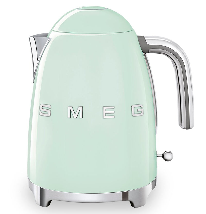 Smeg 1.7 L Cordless Electric Kettle - KLF03PGUS|Bouilloire électrique Smeg sans fil de 1,7 l - KLF03PGUS