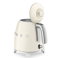 Smeg 0.8 L Mini Cordless Electric Kettle - KLF05CRUS|Mini bouilloire électrique Smeg sans fil de 0,8 l - KLF05CRUS